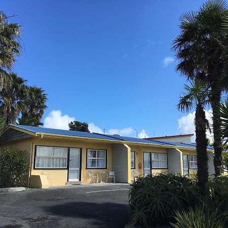 Raglan Palm Beach Motel المظهر الخارجي الصورة