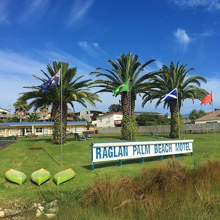 Raglan Palm Beach Motel المظهر الخارجي الصورة