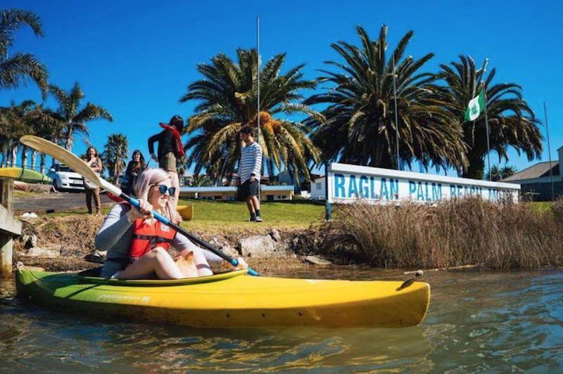 Raglan Palm Beach Motel المظهر الخارجي الصورة