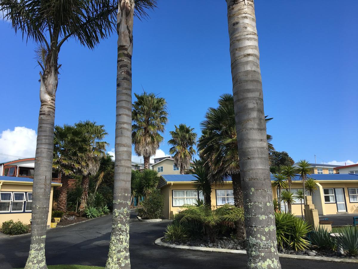 Raglan Palm Beach Motel المظهر الخارجي الصورة