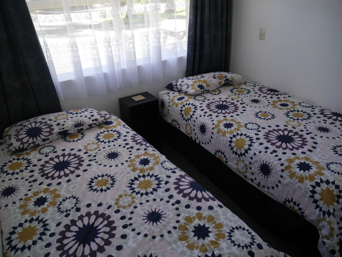 Raglan Palm Beach Motel المظهر الخارجي الصورة
