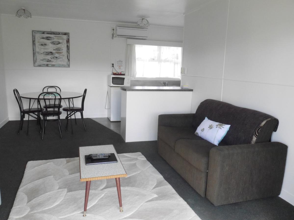 Raglan Palm Beach Motel المظهر الخارجي الصورة