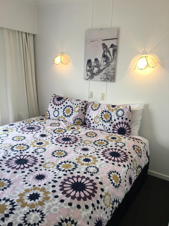 Raglan Palm Beach Motel المظهر الخارجي الصورة