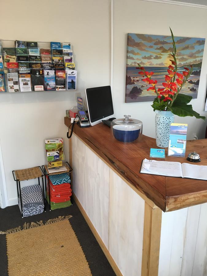 Raglan Palm Beach Motel المظهر الخارجي الصورة