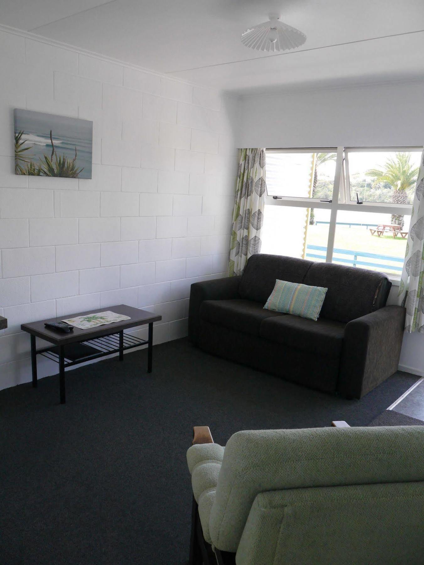 Raglan Palm Beach Motel المظهر الخارجي الصورة