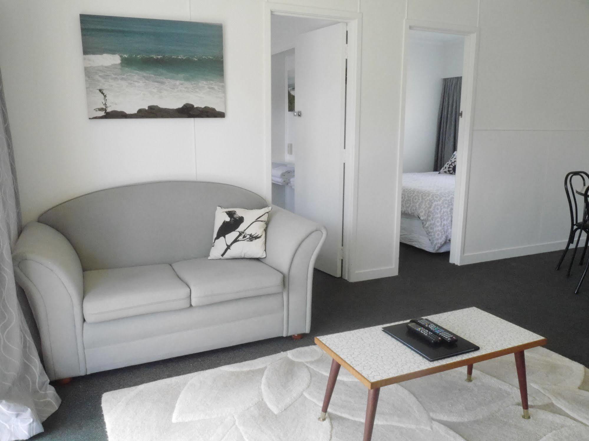 Raglan Palm Beach Motel المظهر الخارجي الصورة