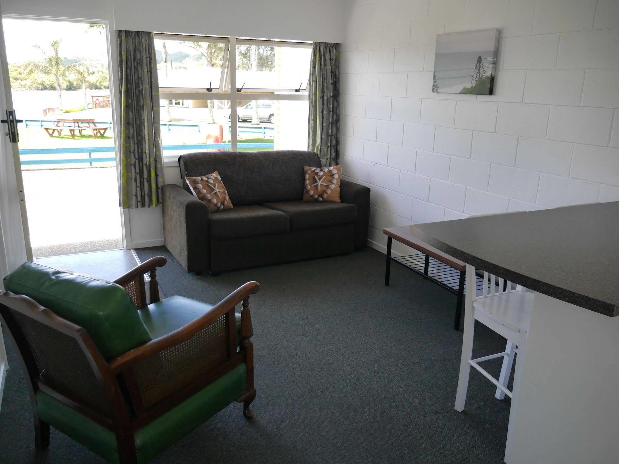 Raglan Palm Beach Motel المظهر الخارجي الصورة