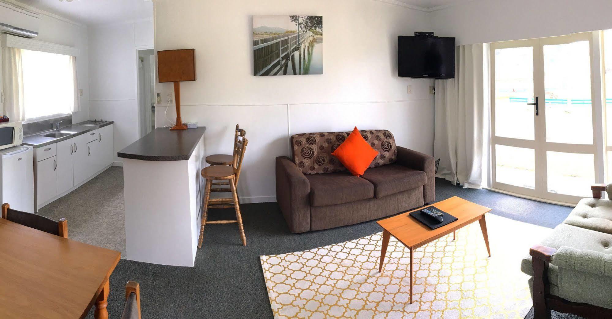 Raglan Palm Beach Motel المظهر الخارجي الصورة