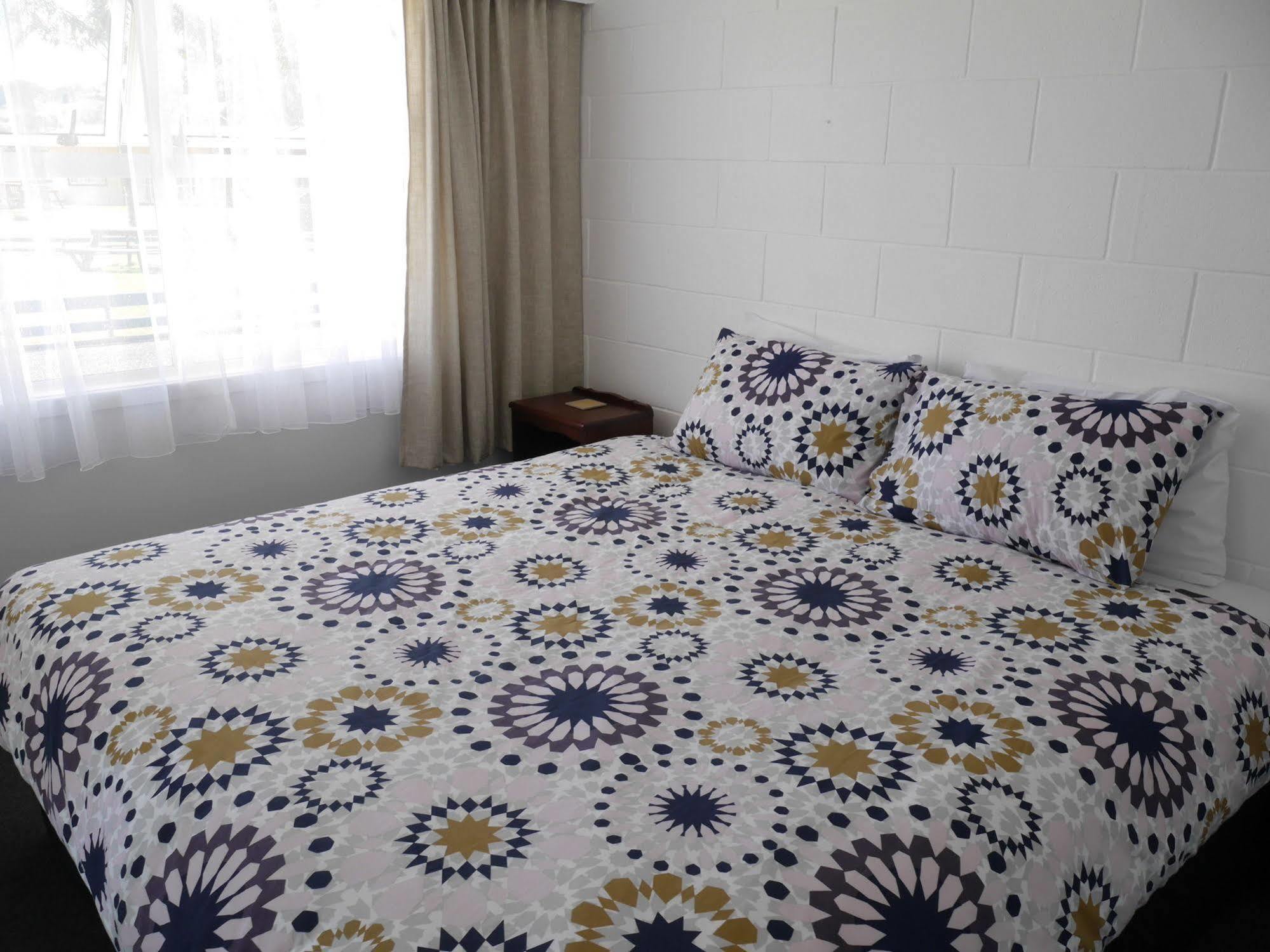 Raglan Palm Beach Motel المظهر الخارجي الصورة